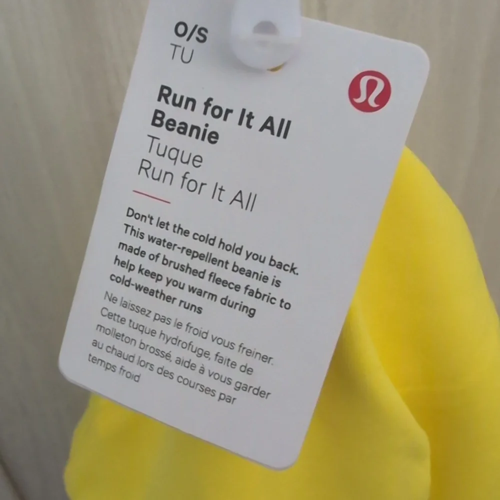 Bright RUNNING Hat With reflection - Picture 2 of 4